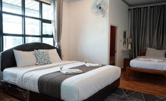 Chaiyai River Front Hotel