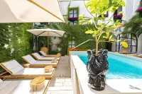 Casa Nostra Luxury Suites & Spa - Pools