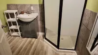 cozy apartment near the ocean Отели в г. 