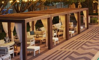 DoubleTree by Hilton Dallas - Market Center