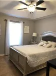 Entire house , close to Mall, restaurants<br> 4 bedrooms and 3 full baths