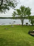 Beautiful rental with amazing views on Donnell Lake’s North Shore, - 3-Sterne