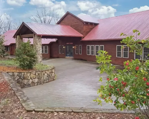 Luxury Estate for Wedding, Retreat, Family Reunion & Corporate Event, Sleeps 30 Hotels in Meriwether County