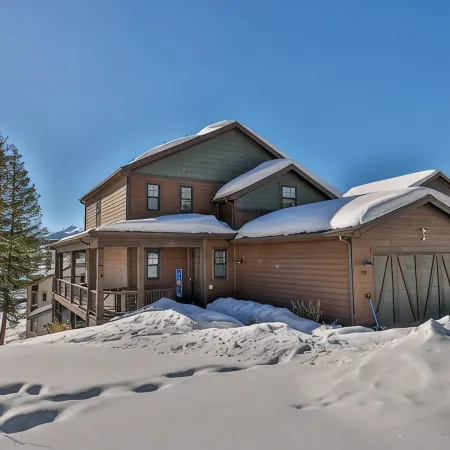 Elevated Mountain Retreat—Private, Spacious, Minutes from Adventure