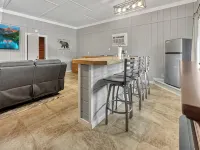 Milepost 64 is conveniently located in the heart of Bryson City! - 3-Star