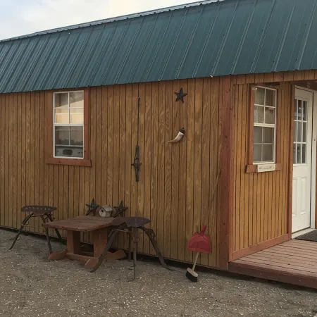 Cute Farmhouse Cottage
