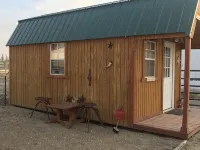 Cute Farmhouse Cottage - 2-Star