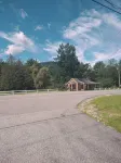 Cozy 4 season waterfront cottage in the white mountains on the bearcamp river! - Beach
