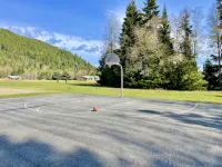 Rustic log cabin Hotels in Boundary County