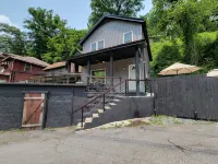 Luxury ATV lodging with beautiful view, sleeps 11. - Wifi