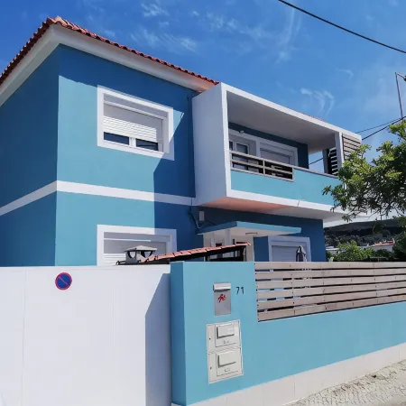 Lisbon Beach Apartments 4. Beach 5 minutes, terrace, barbecue, pets welcome