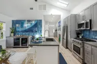 Casa Tranquila - Fully-Renovated 2-bedroom Townhome in Old Town Key West - Bungalow