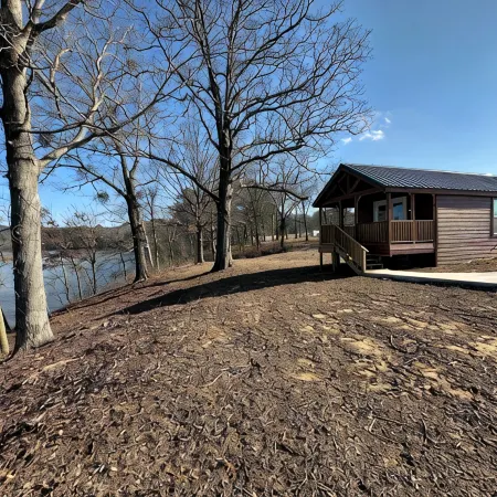 Cozy 102 Cabin 1 bdrm on Smith Lake Located beside Smith Lake Park Boat Ramp