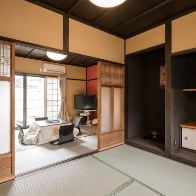 Daisenji Lodge ing Hotel berhampiran Stesen Hachimanmae