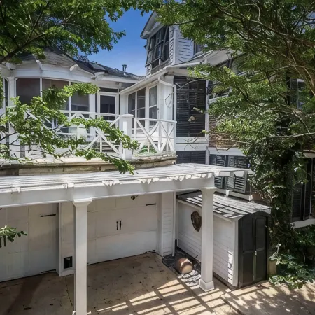 Southern Elegance in Heart of Memphis