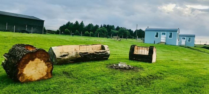 The Lazy Llama Shepherd Hut & Sauna Farm Stay Hotels in County Donegal