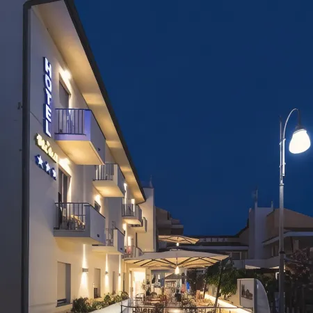Hotel Nina