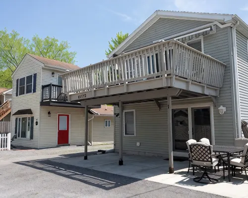 Charming 3-bedroom house in Conesus with lake access and dock for boat Hotels in Conesus