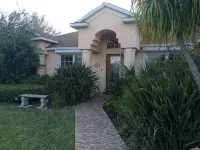 Beautiful home in peaceful and safe neighborhood, next to shoppes, restaurants.. - 무료 와이파이