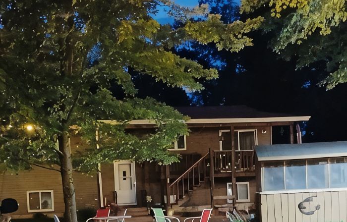 Amazing 3 bedroom 3 bath Lake drive resort house