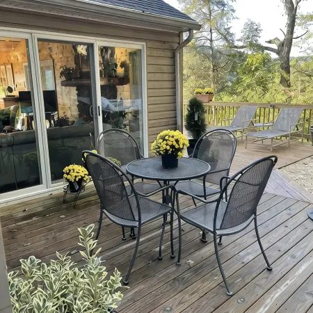 Cliff’s End • Ski & Golf Views • Fire Pit • Game Room