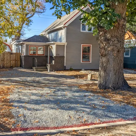 Downtown, beautifully remodeled entire home