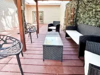 Summer Fun HQ! 10 Min to Tubing, Sleeps 18, Pool Table, Waffle Bar, EV
