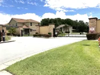 5 BR with pool! By shopping, restaurants, Disneyworld, & Universal Studios! - 3-Star