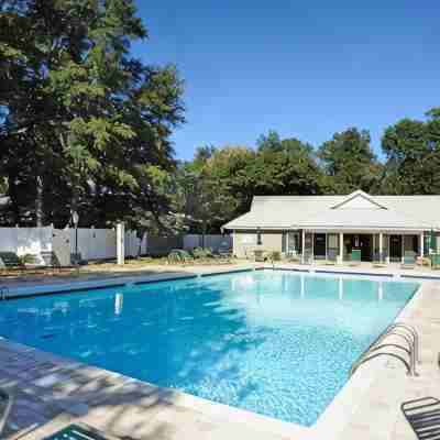 Spacious condo on Jack Nicklaus Signature Golf Course overlooking 10th Tee Box. Fitness & Recreational Facilities