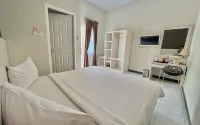 The Madeline Hotel