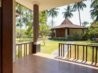 Mascot Hotel Senggigi - 2-Star