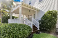 Updated Villa- Coral Lagoon 3Bed 2.5 Bath Luxury Home