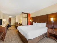 Comfort Suites East Lincoln - Mall Area Hotels near Abel Stadium