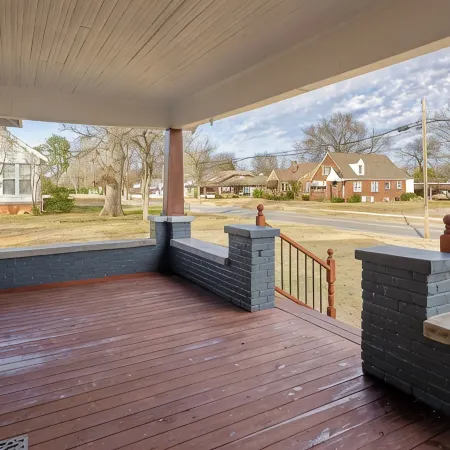 Charming 4-bedroom 3bath house in terrific Florence with WiFi, AC