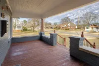 Charming 4-bedroom 3bath house in terrific Florence with WiFi, AC