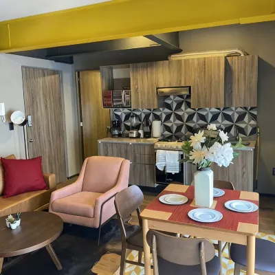Hotel Puerta Roja Reforma Hotels near Mexican Stock Exchange