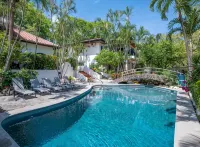 Elegant Tropical Villa  Retreat,Across the Street from Wonderful Tamarindo Beach - Villas