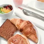 Hôtel la Pérouse - breakfast
