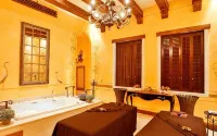Toscana Valley Town Square Suites - Romantic