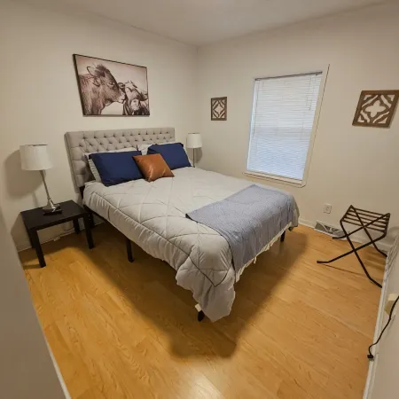 Charming farmhouse with 3 bedrooms and WiFi, AC in enchanting Rutherfordton