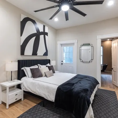 Luxury stay in a 3-bedroom townhome in Cincinnati, OH