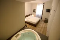 Hotel Orientale - Bathtub