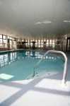 La Quinta Inn & Suites by Wyndham des Moines West Clive - piscina