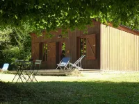 Limousin cabin by the pond