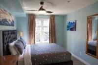 Exclusive Canmore Retreat: Mountain View Apartment Steps from Downtown - Condos