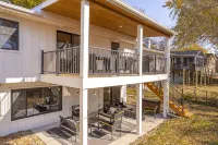 Clear Lake Escape - Lake Views, Pool Table, Ping Pong Table, Fire Pit