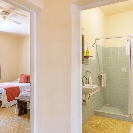 Casa Loreta (Sleeps 12, close sea, private pool)
