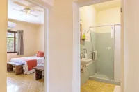 Casa Loreta (Sleeps 12, close sea, private pool)