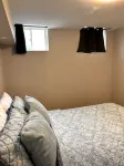Darlington’s basement suite! - 3성급