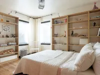 Eclectic Redbrick Rambler near Japanese Gardens Hotels near King County (Boeing Field) International Airport